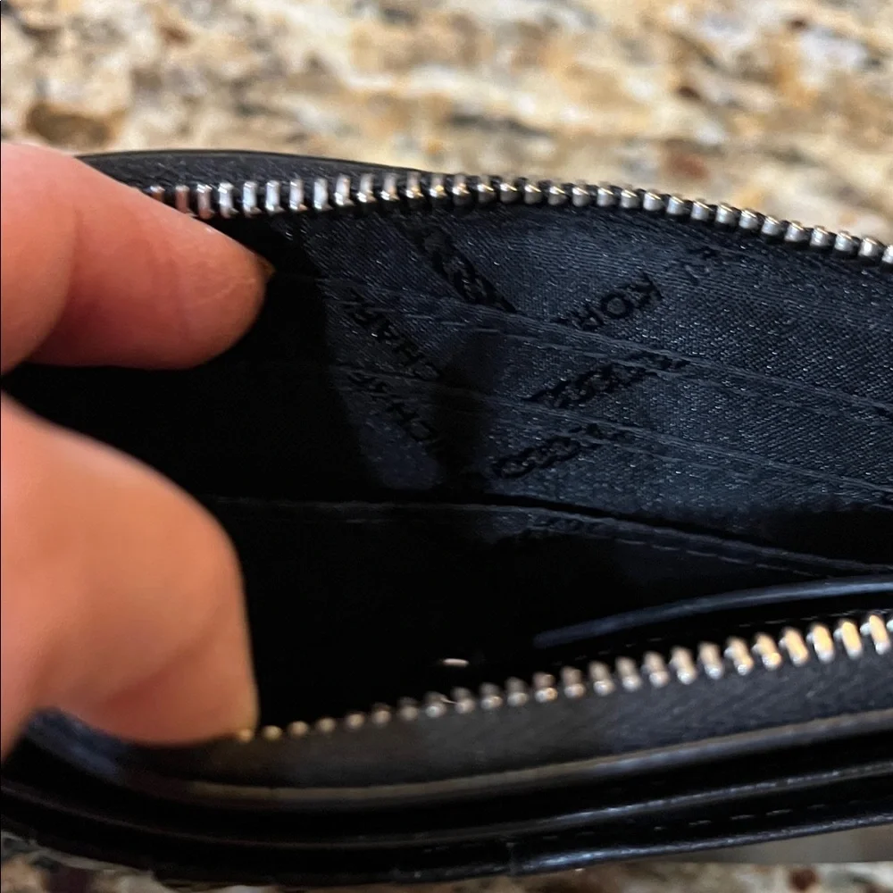 Michael Kors Black Textured Wallet - Picture 4 of 6